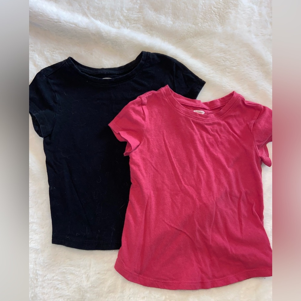 Pink and black Old Navy tee’s toddler girls size 3